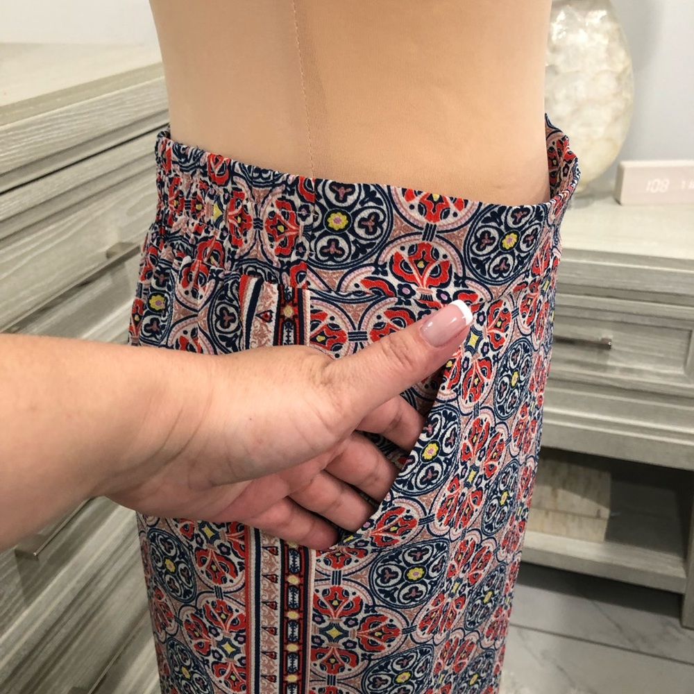 Max Studio Multicolor Patterned Capris - Picture 10 of 13